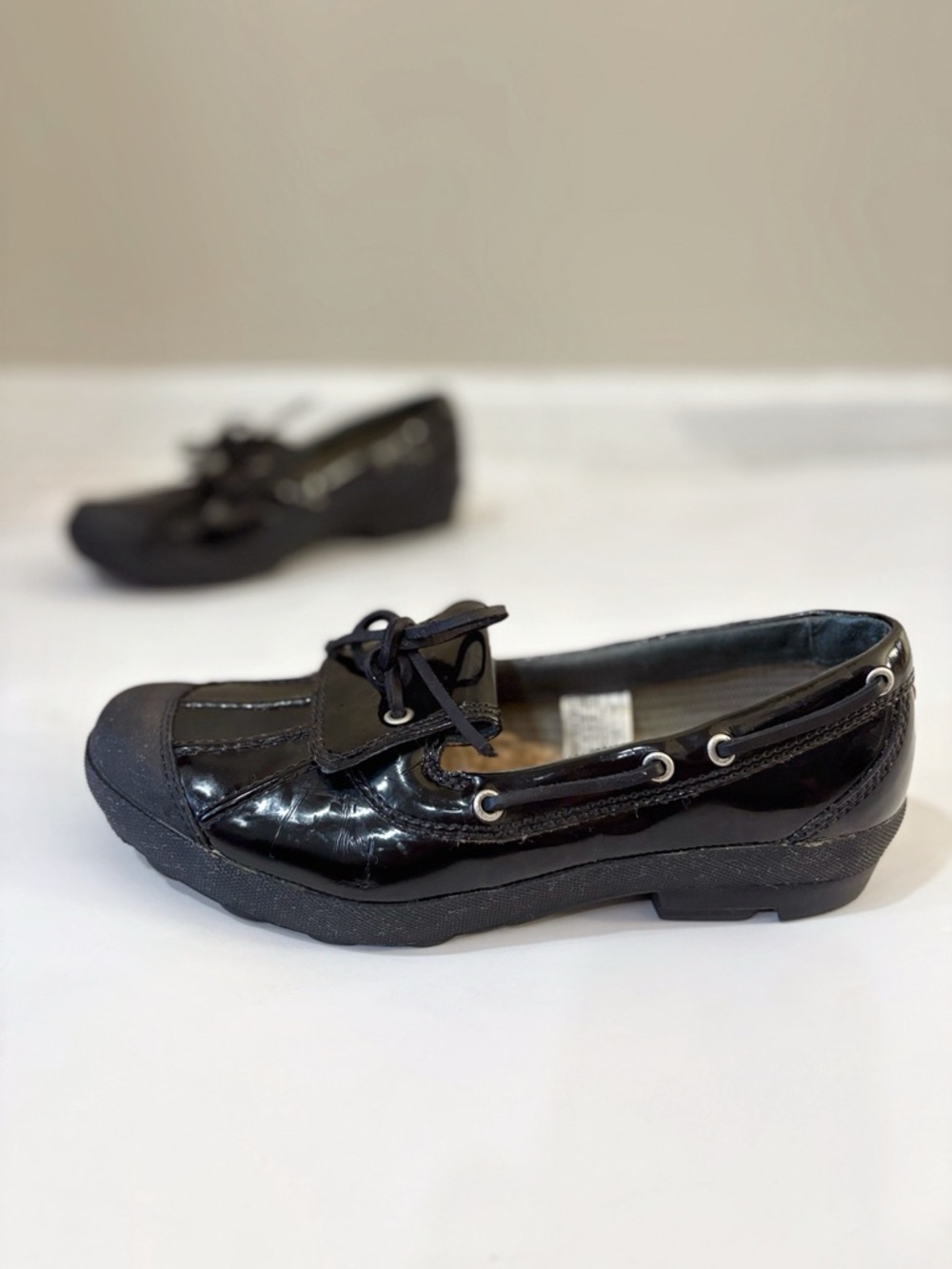 UGG Ashdale Duck Loafers Women 9 Black Patent Leather Waterproof Cozy Casual
